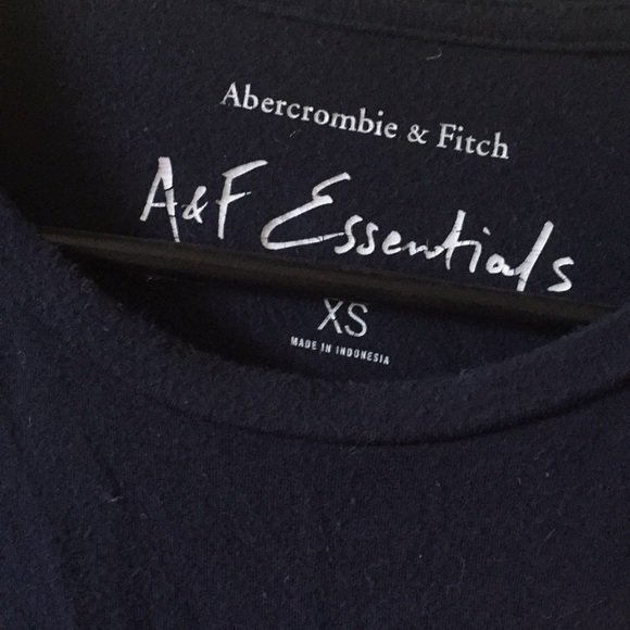 Navy Abercrombie T - Picture 3 of 3